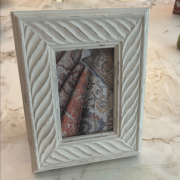 Rustic Cream Photo Frame - Picture 2 of 2